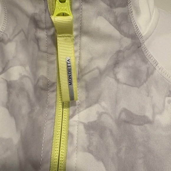 ⭐️2 for $25⭐️ 

Mondetta White, Marble and Yellow Zip up - Picture 14 of 15